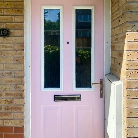 Sleeps 6 -stylish, Parking, Wifi, Netflix, Nr City *